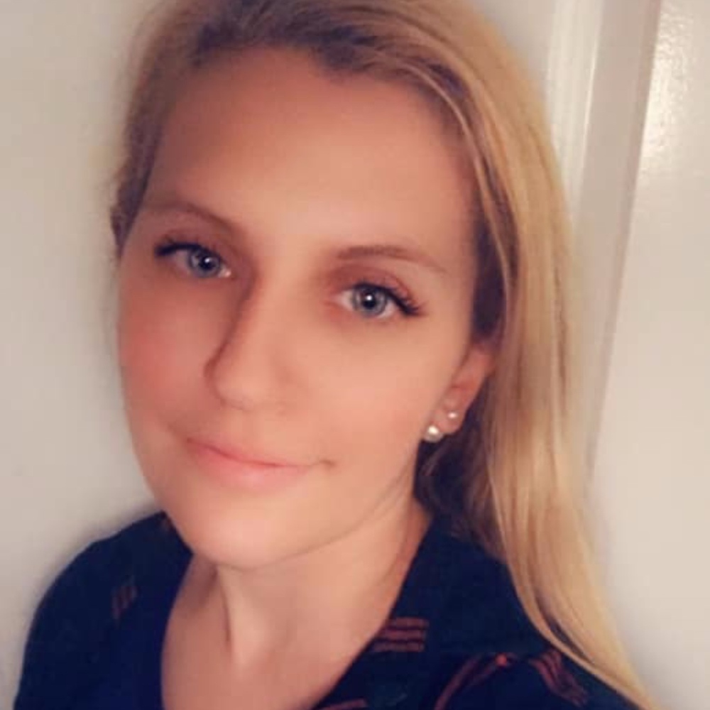 Meet your Posher, Caitlyn